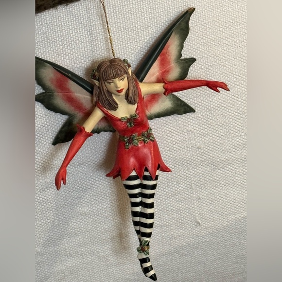 Amy Brown Holly diva ornament. Collectors item. In perfect condition. - Picture 2 of 6